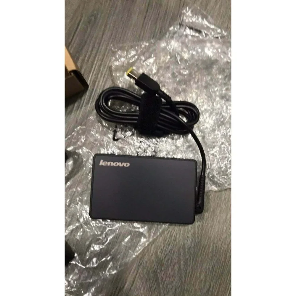 Lenovo ThinkPad‎ 65W Slim AC Adapter